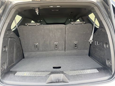 Used 2023 GMC Yukon Denali image 9