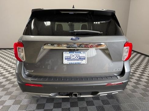 Used 2023 Ford Explorer XLT w/ Equipment Group 202A AWD/4WD image 11