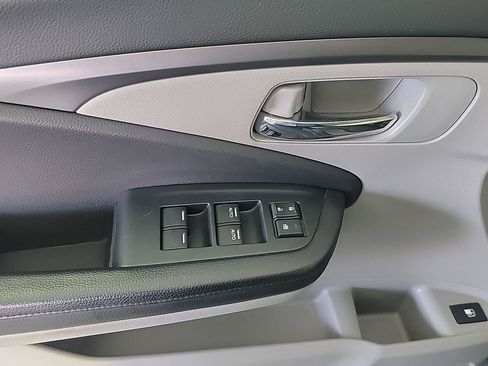 Used 2016 Honda Pilot EX image 35
