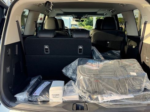 Certified 2026 INFINITI QX80 Pure w/ Cargo Package image 30