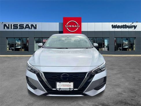 Used 2020 Nissan Sentra SV image 2