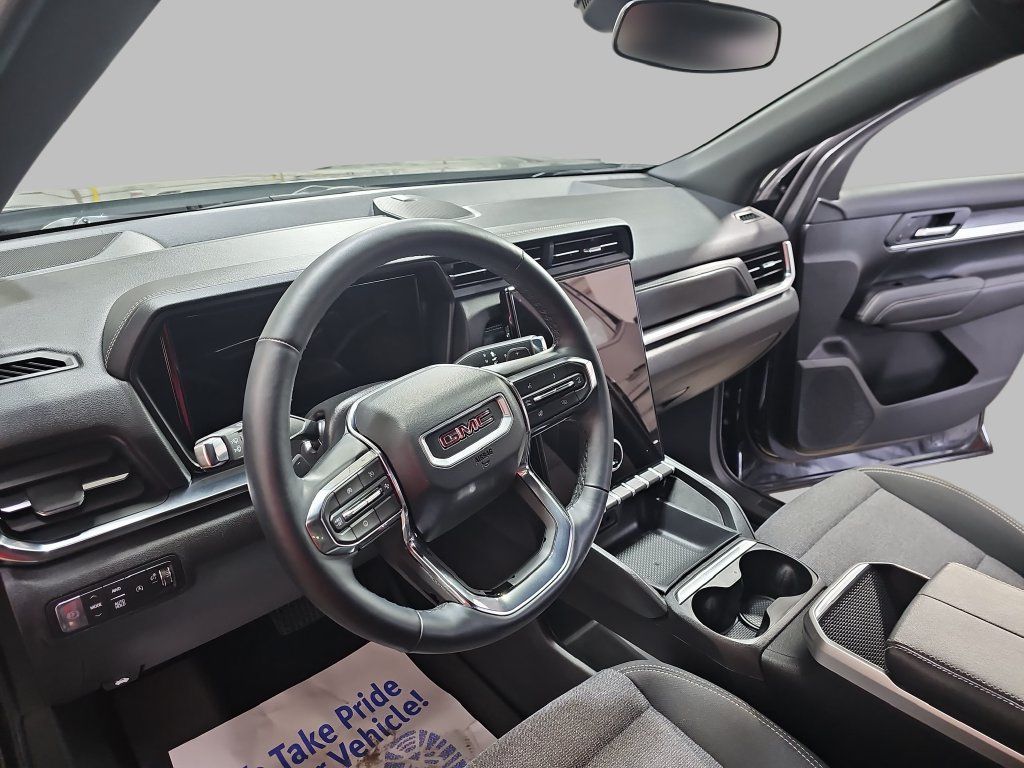 Certified 2025 GMC Terrain Elevation w/ Black Edition AWD/4WD image 19