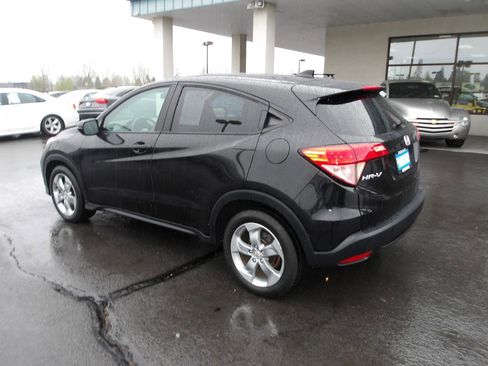 Used 2016 Honda HR-V EX image 3
