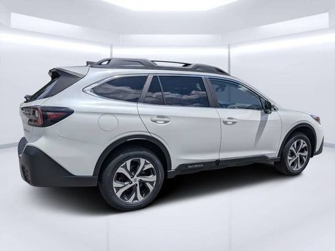Used 2022 Subaru Outback Limited AWD/4WD image 3