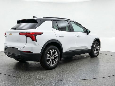 Used 2025 Chevrolet Equinox LT image 9