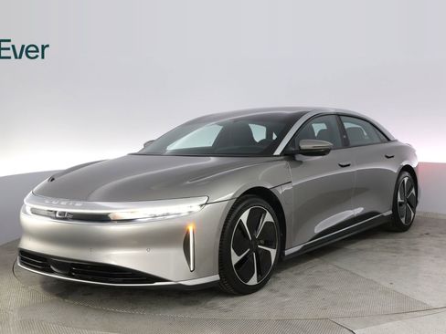 Used 2023 Lucid Air Touring image 2