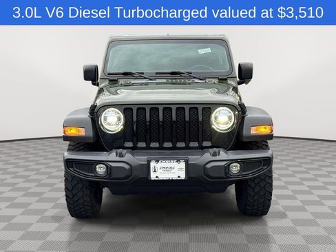 Used 2022 Jeep Wrangler Unlimited Sport AWD/4WD image 2