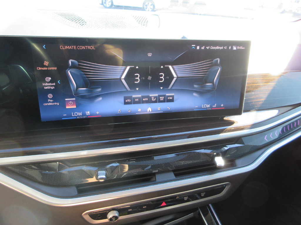 Used 2024 BMW X7 xDrive40i w/ Premium Package AWD/4WD image 30