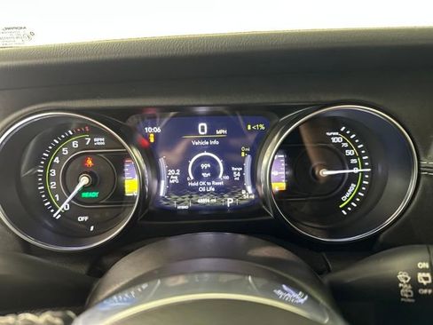 Used 2021 Jeep Wrangler Unlimited Sahara w/ Cold Weather Group image 17