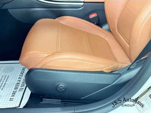Used 2022 Mercedes-Benz C 300 Sedan w/ Exclusive Trim Package image 25