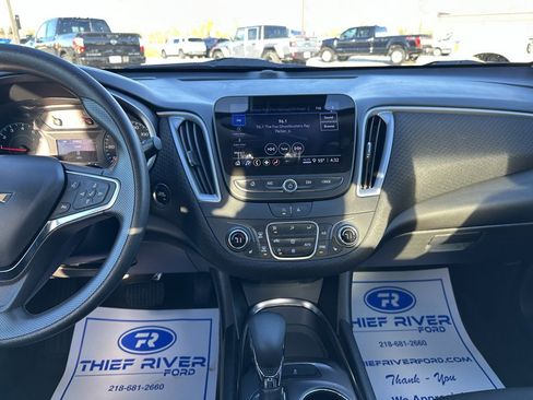 Used 2023 Chevrolet Malibu LT image 13