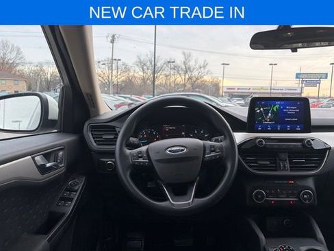 Used 2020 Ford Escape SE image 4