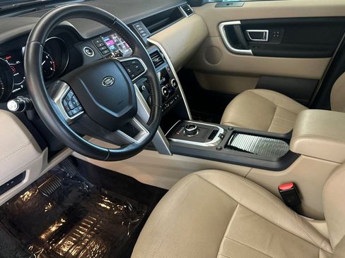 Used 2019 Land Rover Discovery Sport HSE image 10