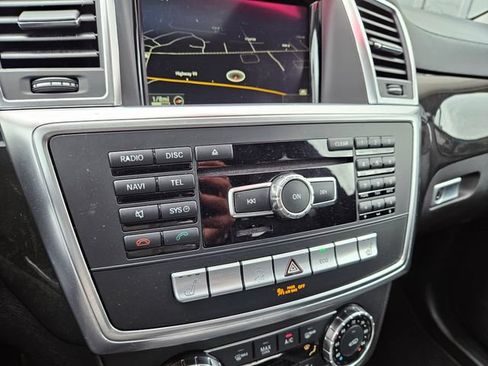Used 2015 Mercedes-Benz GL 450 4MATIC image 29