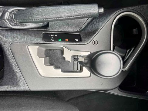 Used 2018 Toyota RAV4 XLE image 23