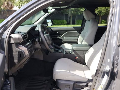 Used 2025 Toyota Tacoma SR5 AWD/4WD image 14