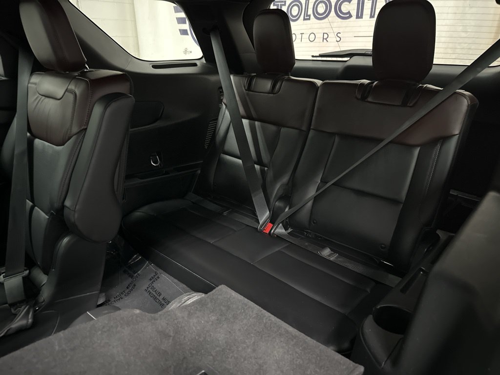 Used 2024 Ford Explorer Platinum w/ Technology Package AWD/4WD image 38