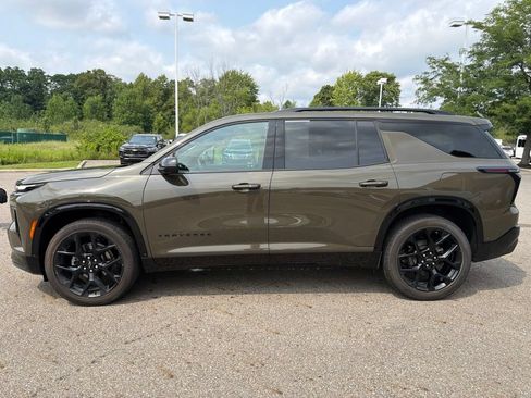 Used 2024 Chevrolet Traverse RS AWD/4WD image 5