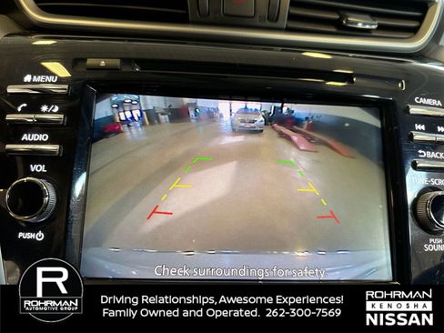 Used 2019 Nissan Murano S image 9