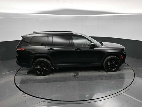 Used 2022 Jeep Grand Cherokee L Laredo AWD/4WD image 30