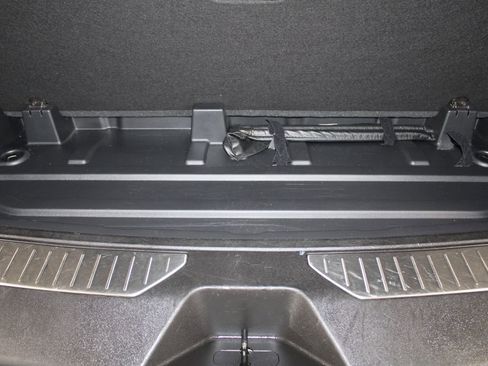 Used 2024 Chevrolet Tahoe Premier image 18