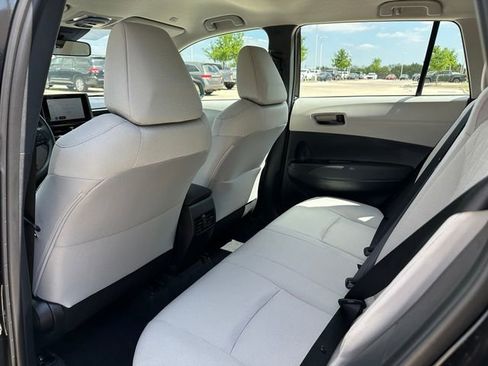 Used 2026 Toyota Corolla Cross L image 27