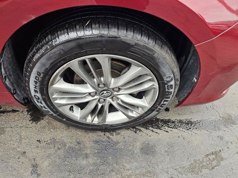 Used 2017 Toyota Camry LE FWD image 14