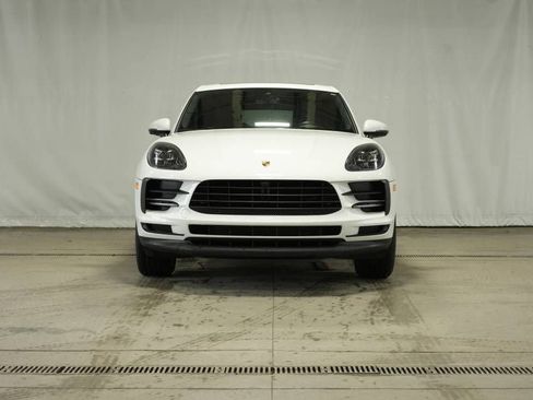 Certified 2021 Porsche Macan image 10