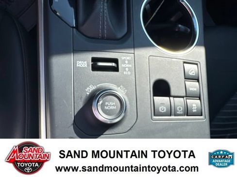 Used 2025 Toyota Highlander XSE AWD/4WD image 20