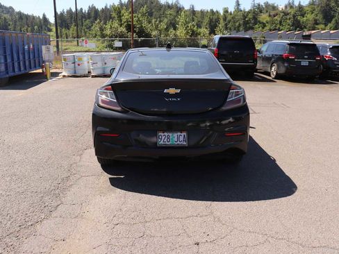 Used 2016 Chevrolet Volt Premier w/ Driver Confidence Package FWD image 6
