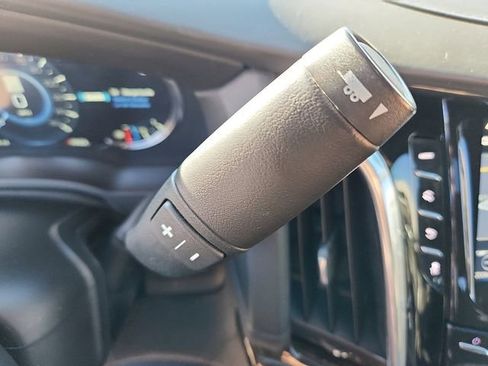 Used 2020 Cadillac Escalade Platinum w/ Escalade Sport Edition image 19