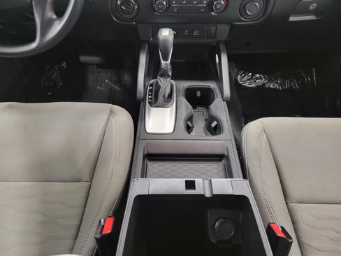 Used 2022 Nissan Frontier SV w/ Technology Package AWD/4WD image 17