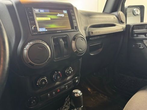 Used 2017 Jeep Wrangler Sport image 21