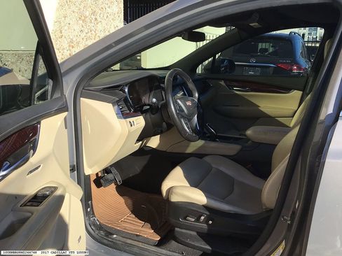 Used 2017 Cadillac XT5 Luxury w/ Driver Awareness Package image 12