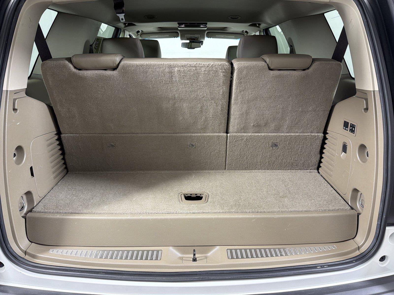 Used 2017 GMC Yukon SLT w/ Premium Edition RWD image 17