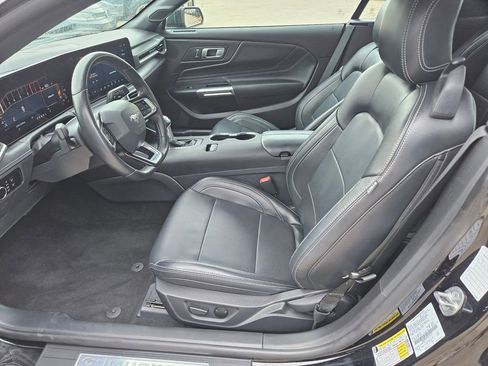 Used 2025 Ford Mustang Premium RWD image 11