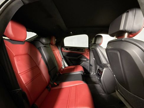 Certified 2024 Porsche Cayenne S AWD/4WD image 19
