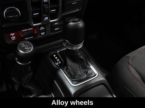 Used 2024 Jeep Wrangler Unlimited Rubicon AWD/4WD image 28
