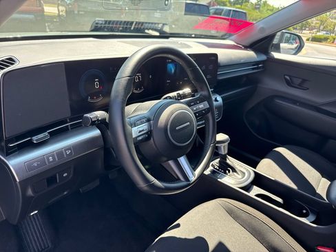 Certified 2024 Hyundai Kona SEL AWD/4WD image 11
