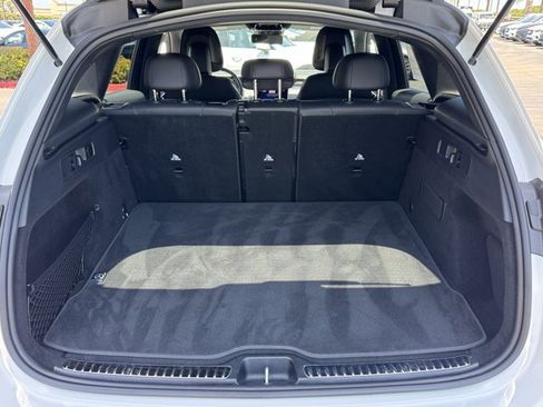 Used 2025 Mercedes-Benz GLC 300 4MATIC image 14