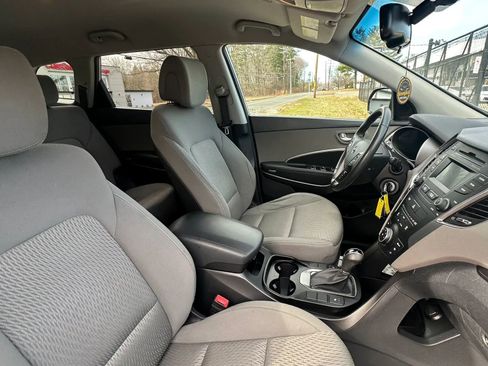 Used 2014 Hyundai Santa Fe GLS image 30