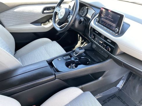 Certified 2023 Nissan Rogue SV FWD image 9