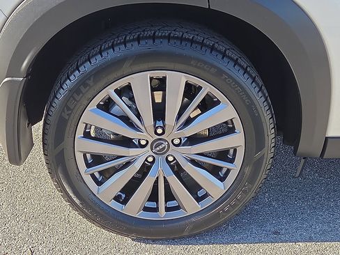 Used 2024 Nissan Pathfinder SL w/ SL Premium Package image 7