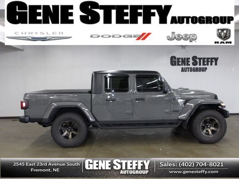 Used 2021 Jeep Gladiator Sport AWD/4WD image 1