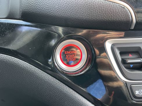 Used 2020 Honda Pilot Touring image 24