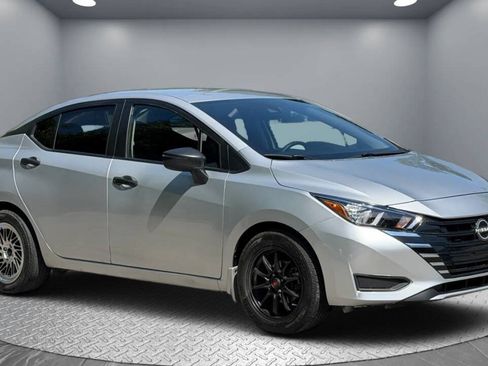 Used 2024 Nissan Versa S w/ Trunk Package FWD image 4