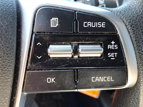 Used 2019 Kia Sorento LX image 26