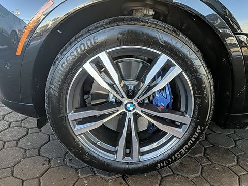 Used 2024 BMW X7 M60i w/ Executive Package image 15