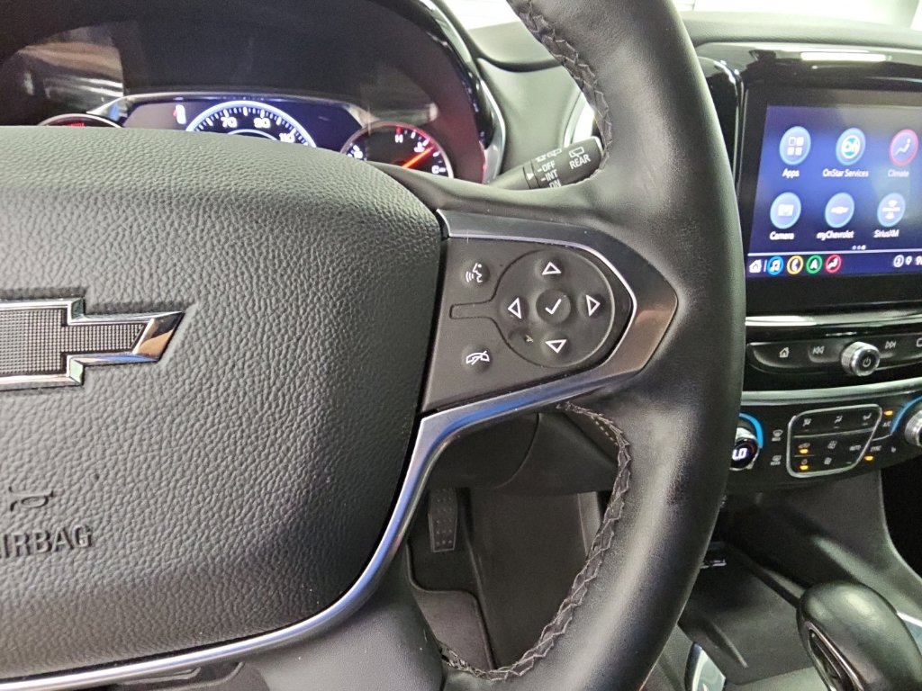 Used 2023 Chevrolet Traverse Premier FWD image 30