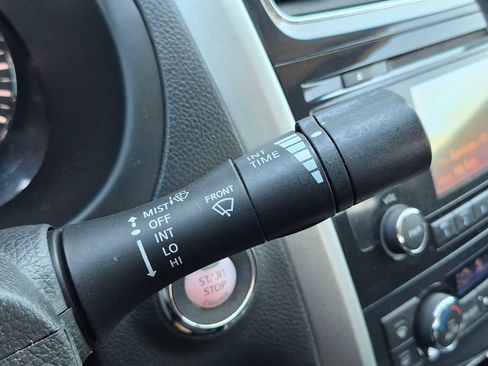 Used 2013 Nissan Altima 2.5 SL FWD image 23